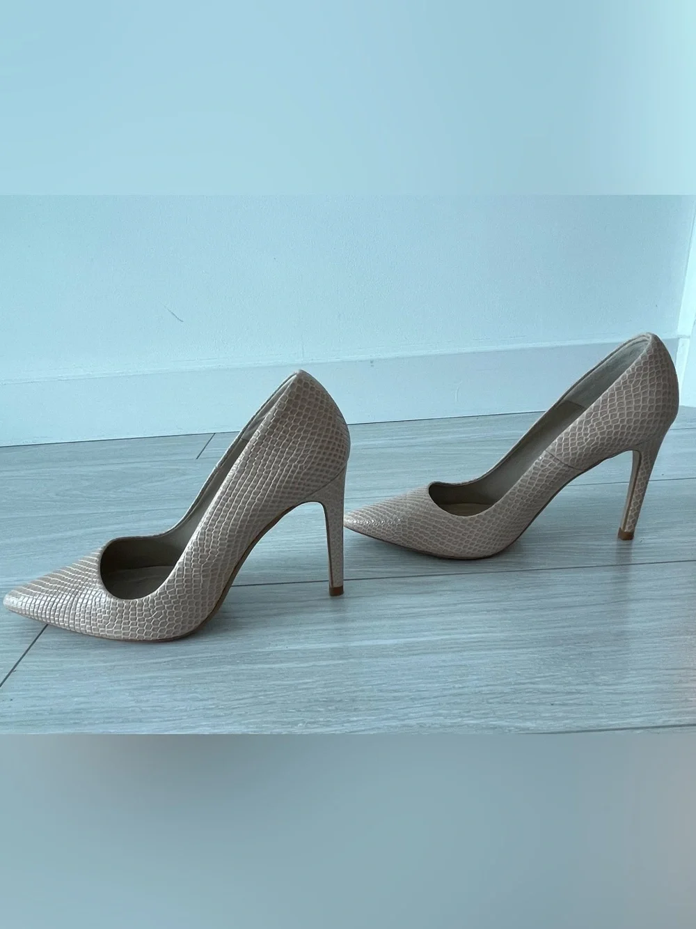 Zara Beige Snake-Embossed Pointed Toe Pumps Size 39